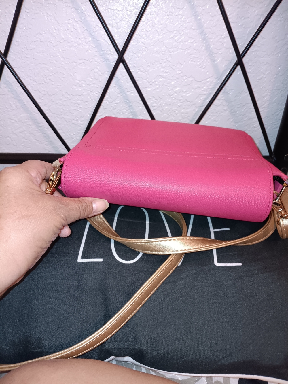 kate spade Pink Crossbody Bag with Gold Strap and Bow Detail - Picture 3 of 14